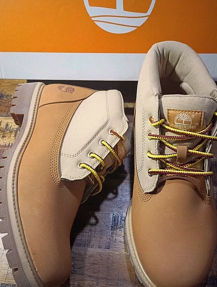Rare Mens Timberland Premium Mid Lace Chukka Boot WheatCream New W Box Sz 9.0